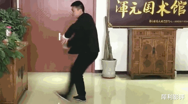 马保国▲从大师到笑柄,马保国29秒的背后,是他苦撑“啃老儿”的一生