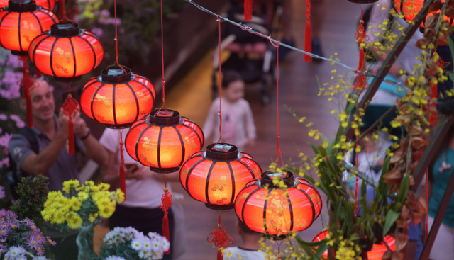 擦一擦眼泪 今年春节农村还封路？最新回应：不至于，但是这四类人难回家过年