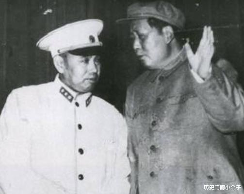 许世友|许世友去世后，邓小平为什么不允许开追悼会？王震用七个特殊传话