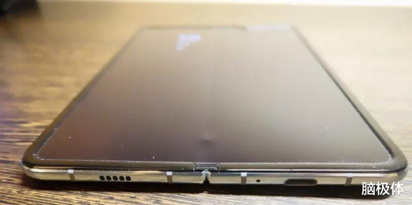 LG|LG的“卷轴”柔性屏,技术可期,前景未卜?