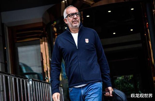 「马达洛尼」马达洛尼：在中国 当灾难来临之际，祖国就在身边！我正考虑着接家人过来