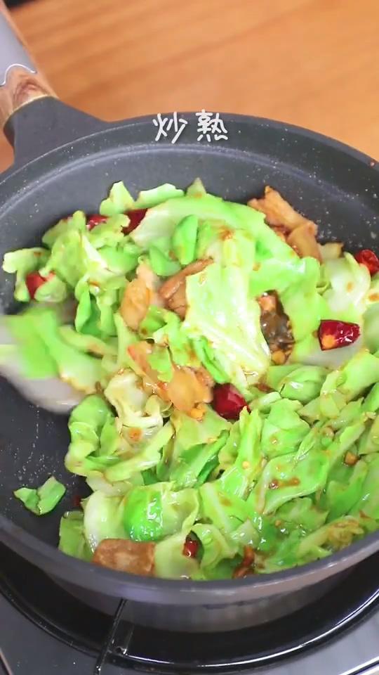 包菜|它是“肠道清洁工”，隔三差五吃一次，口气清新，肚子上没有赘肉