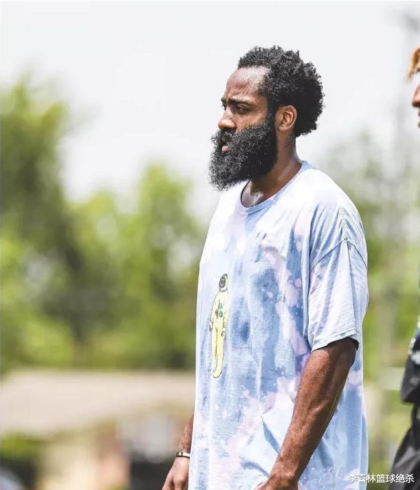 「詹姆斯·哈登」减重20磅！火箭哈登消失2个月暴瘦，队友：瘦版大胡子更强大？