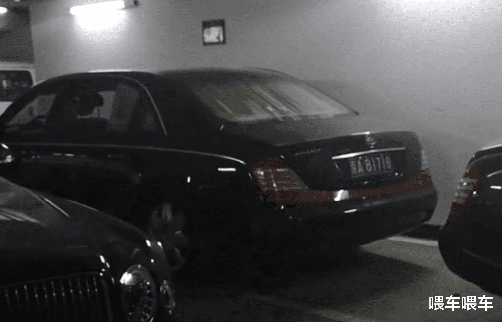 【宝马】黄光裕的座驾，宝马L7已卖，剩下两台迈巴赫，车龄已有14年