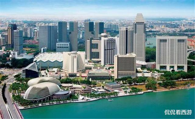 新加坡|李光耀：新加坡七成是华人，除非打倒我，否则汉语永远不能成国语