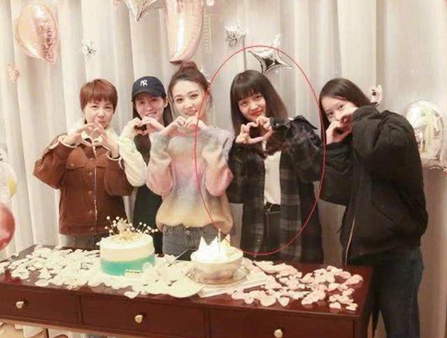 徐璐|赵丽颖与助理不和?离开后被徐璐挖走,晒合照遭网友质疑