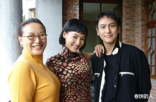 汤珈铖|父亲给他留133套房，每套价值上亿，37岁的他却孤身一人