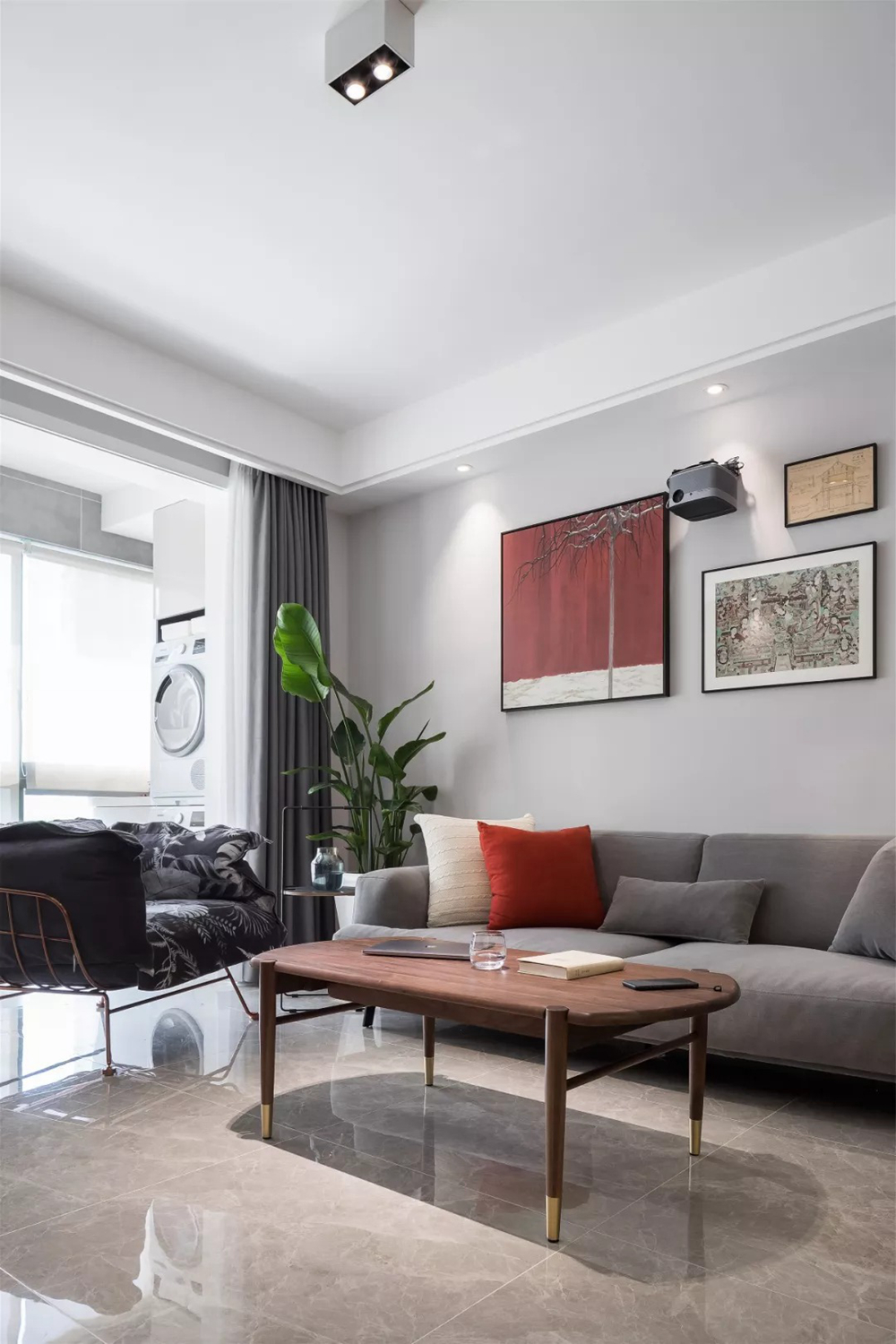 []现代和简单的色调搭配，74平方米的北欧轻豪华风格，轻奢稳重