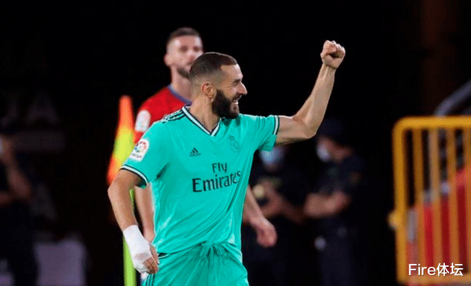 联合国|豪取9连胜的皇马却暴露两大短板！齐祖已竭尽全力，3冠王恐成泡影