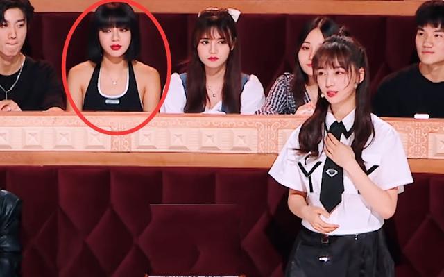 lisa|秦牛正威录制火星情报局，却被身后的女孩抢镜，是lisa吗？