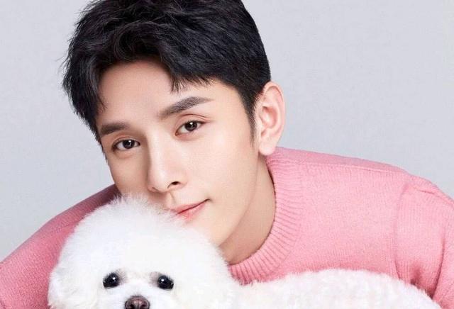 杨幂：杨幂在李佳琦直播间翻车，网友：就是耍大牌看不起网红，牛什么