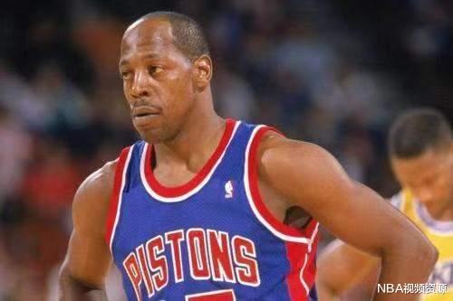 马努·吉诺比利|板凳走出的王者！盘点NBA替补席上的十大巨星：吉诺比利仅第三！