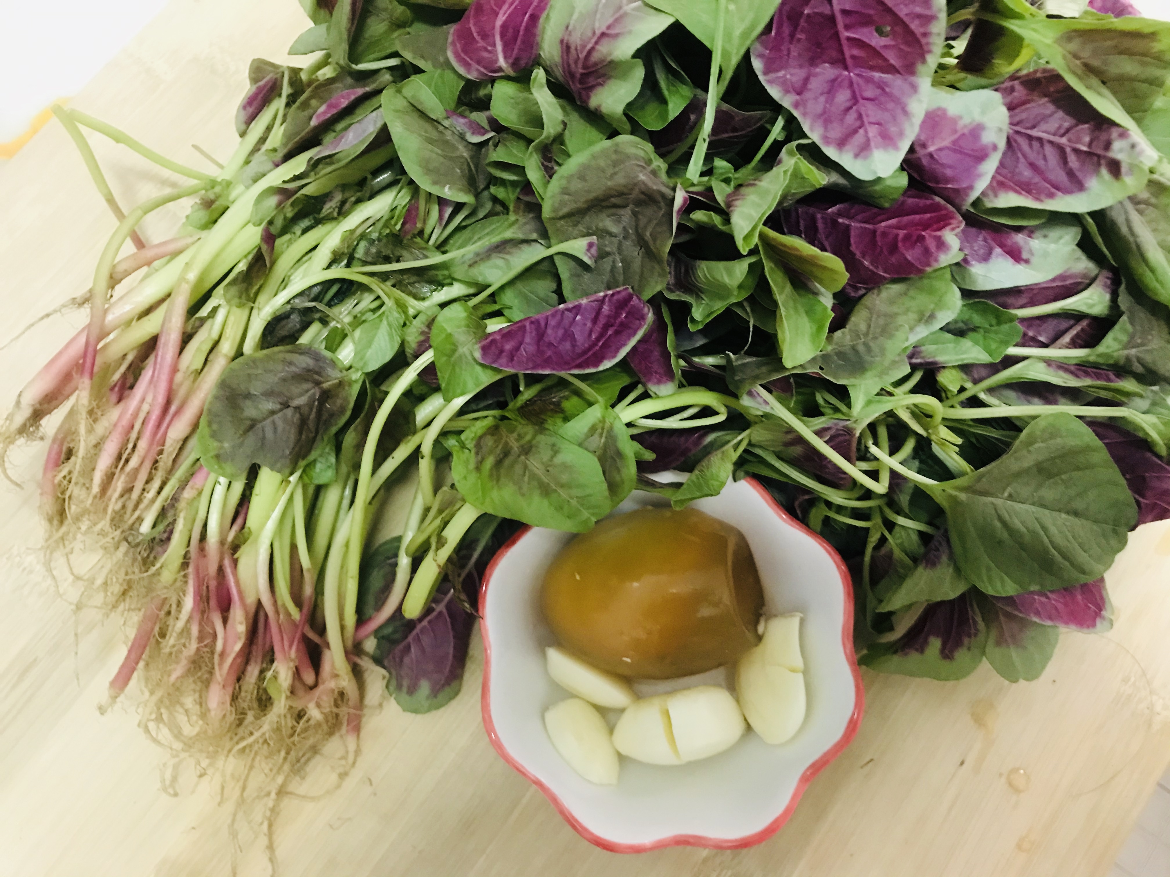 排毒|这菜七月拿金都不换，每周吃两次，畅通排毒通道，肚子都扁了