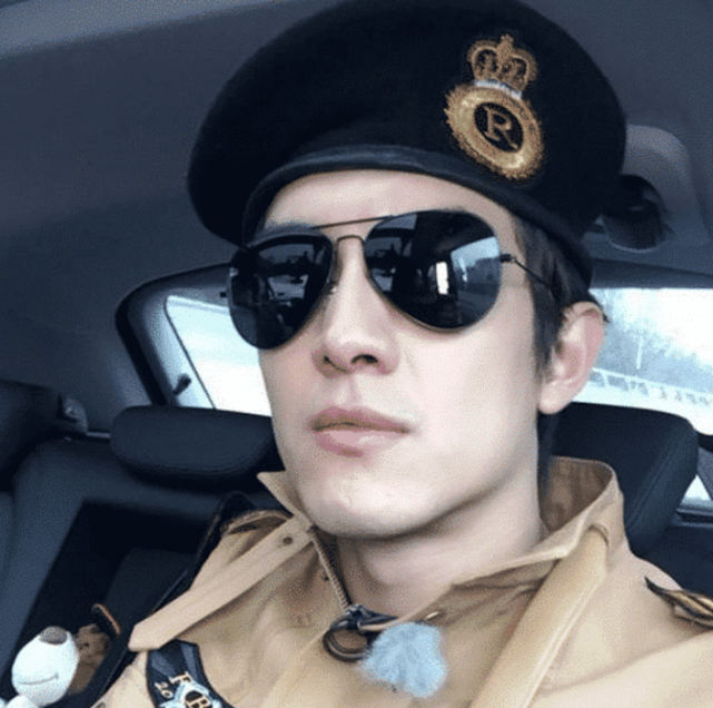 林更新▲王思聪爆料《战狼2》之前找过林更新，林狗拒绝的理由很奇葩！