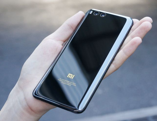 [小米科技]小米也想复刻小米6重出小屏旗舰，网友一致唱衰，各种反对