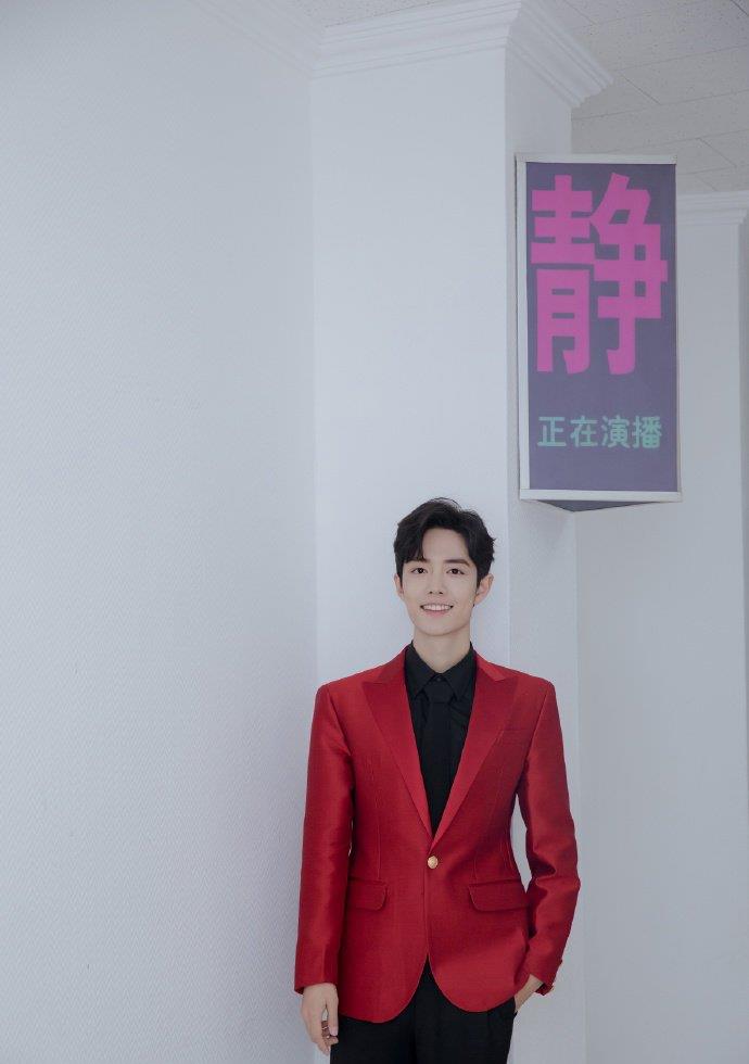 肖战|工作室发出新鲜的肖战，可爱治愈，粉丝：那位姐姐，羡慕你的一切