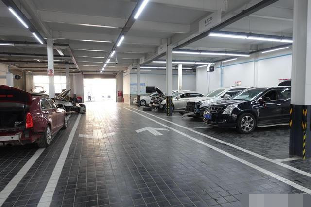 买车:疫情过后车市会降价吗?汽车销售人员:这个时间买车最划算