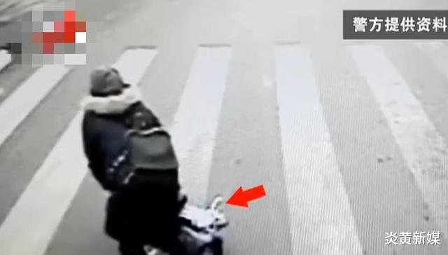 炎黄新媒|夫妻俩因为孩子死亡赔偿款反目成仇，丈夫“精打细算”给450元让妻子抚养孩子