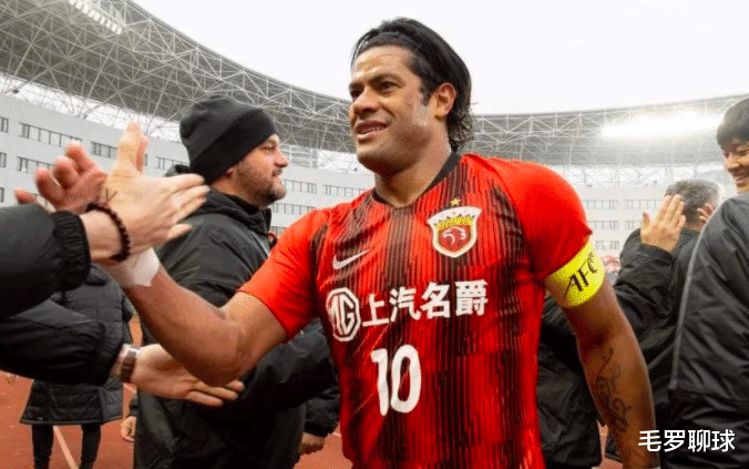 中超|巴西巨星大赚6亿宣布逃离中国，某支中超豪门报价后，他却改口了