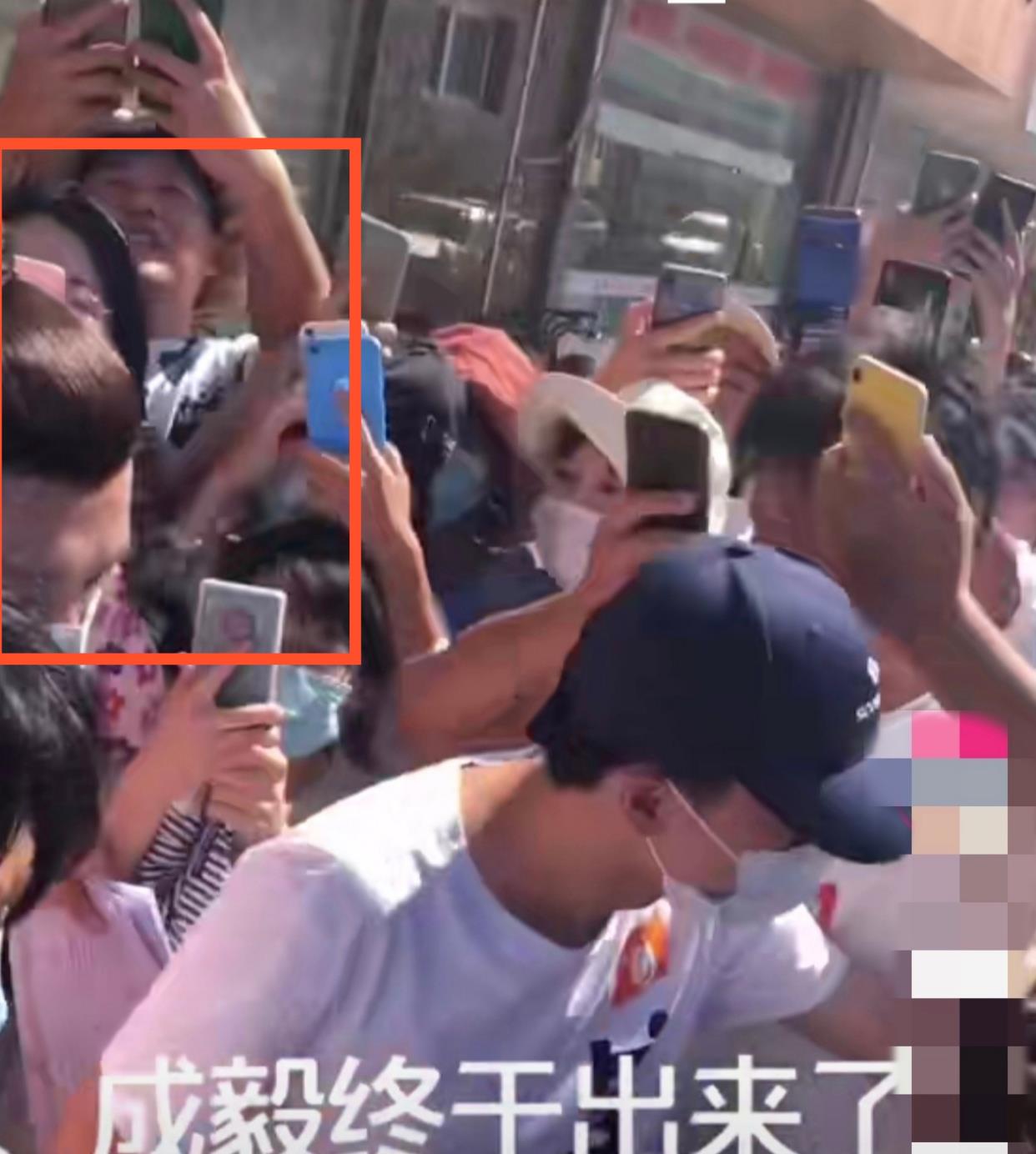 成毅|被堵到无法出行?4年前抢戏李易峰被骂的成毅,如今红成新任一哥