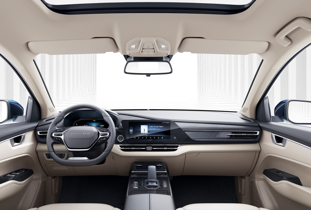 五菱宏光|五菱MPV又一悍将落地，全新水晶钥匙，和廉价说再见