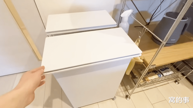 []看了这对日本小夫妻的家才发现，家中半数物品可以丢掉了！