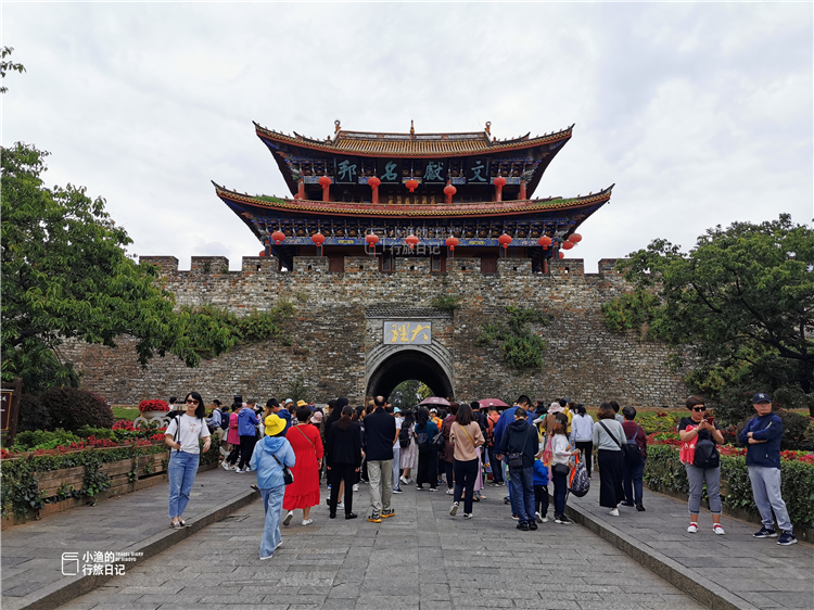 大理古城|被誉为云南最美大学之一，令众多游客羡慕，学生却嫌太“辛苦”