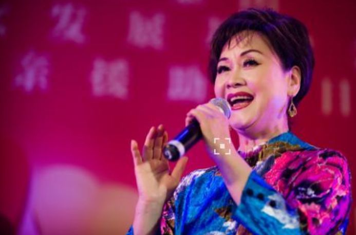 「李谷一」她是李谷一女儿,曾25次登上春晚,如今52岁依然未婚