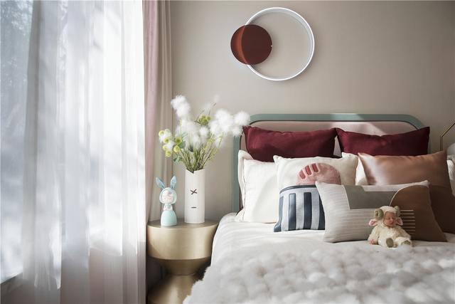 |他家仅有115㎡，坚持现代轻奢风，却深深吸引人，太典雅了