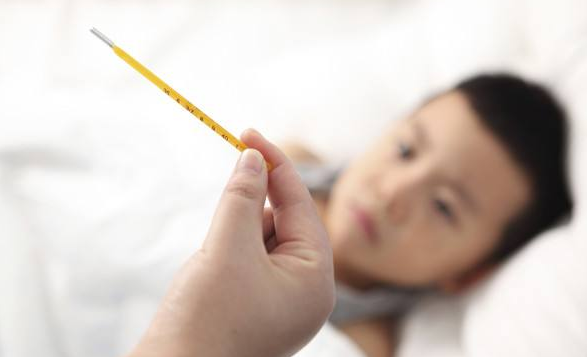 珠海交警|坦洲7个月女婴头朝下摔下床，当场发不出声！一家人急疯……