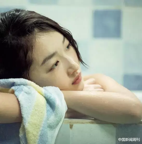 『周冬雨』金像奖影后周冬雨：我不是大众意义上的美女，但我的性格很性感啊！