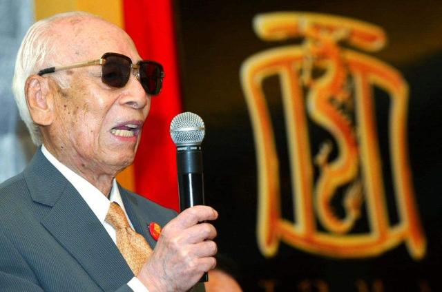 趣观历史|安藤百福：两度入狱三次破产，晚年造出一种食品，直接火爆全世界