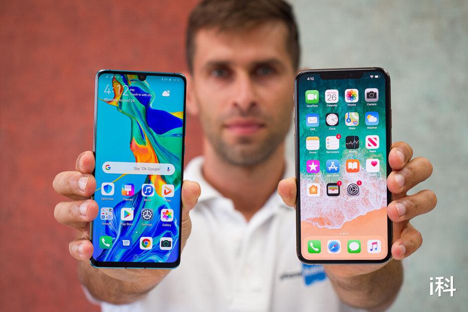 库克出狠招，iPhone11Pro沦为“良心价”，网友：怪自己买早了！