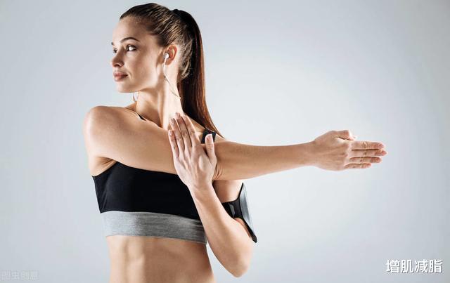 燃脂|在家坚持5个暴汗动作，让你全身燃脂，减掉身上赘肉！