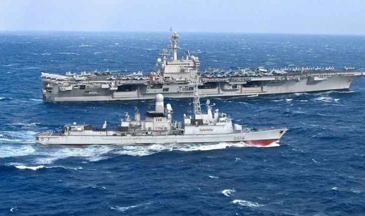 印度|大批不明目标出现，美航母与印度军舰狼狈逃窜，莫迪暴跳如雷