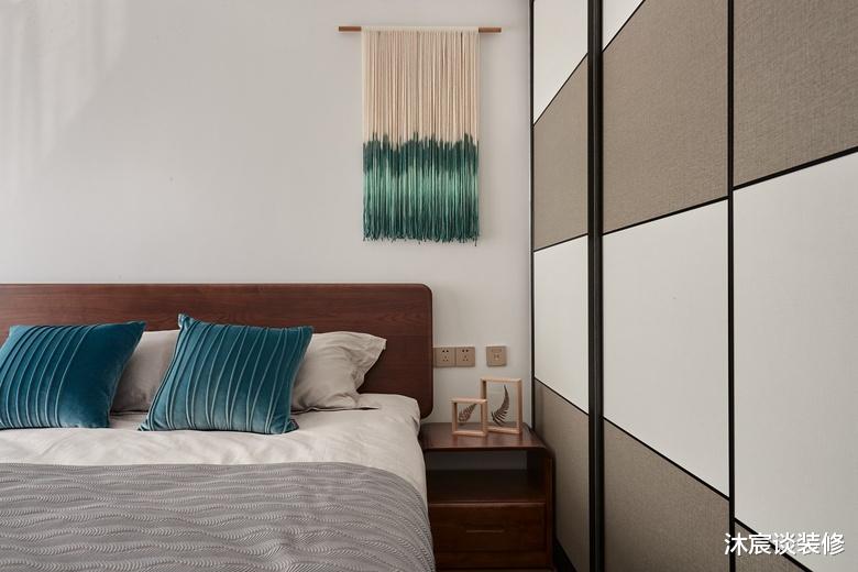 |越来越多人喜欢横厅，看完她家，发现不是一般的大气，简约又高级