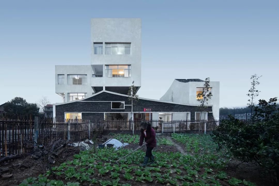 今年过年，如何让父母实现住房自由？三个年轻人用极低成本做到了