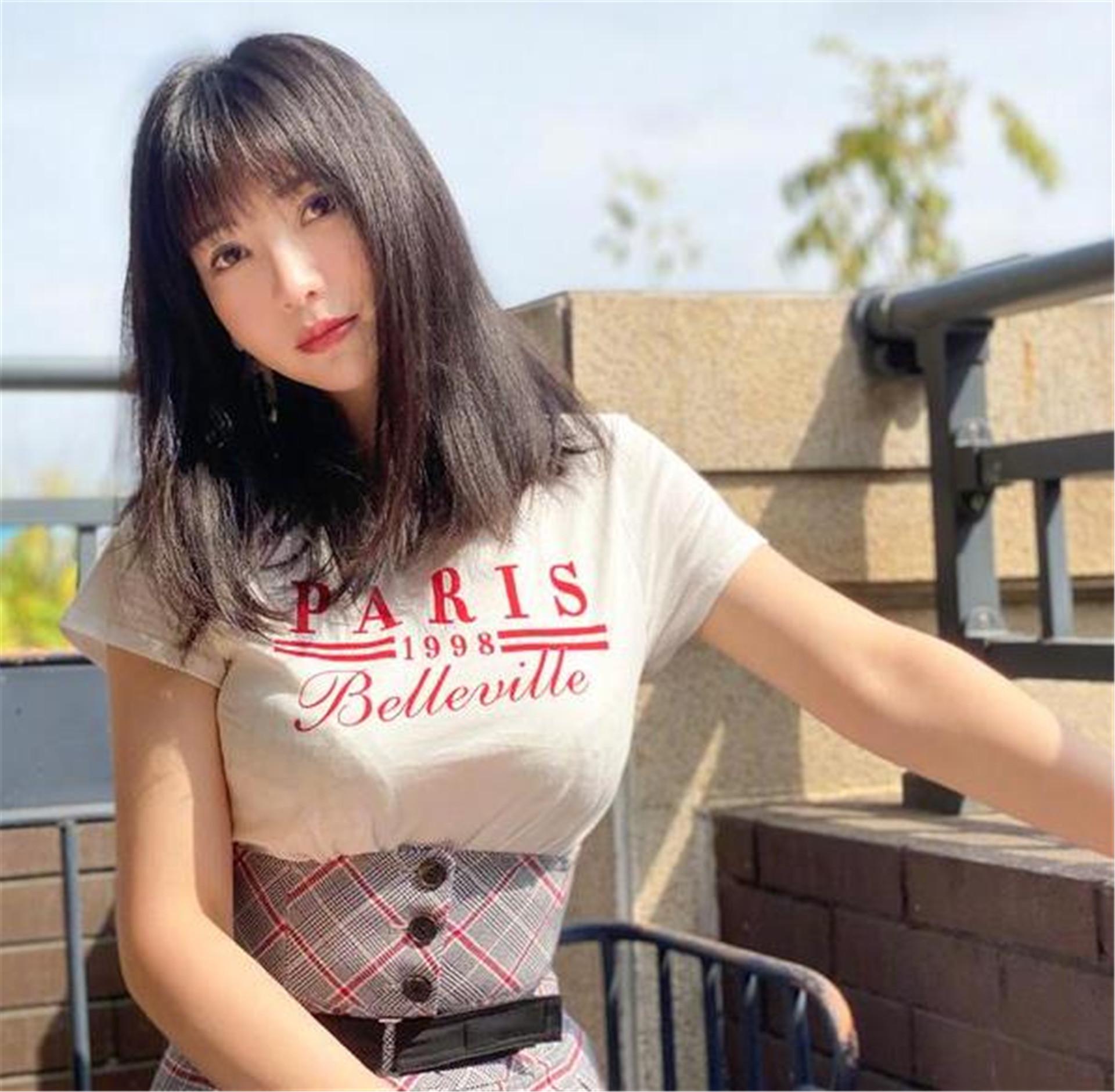 柳岩|柳岩真是大号“水蜜桃”,包裹严实也藏不住,40岁身材依旧火辣