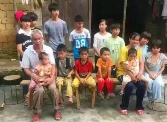 晓君侃史|19岁姑娘嫁给49岁老人，21年共生下15个孩子，一家人近况如何？