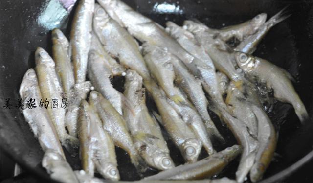 芹菜|它比虾还鲜,却比猪肉更便宜,一斤只要5块钱,营养胜过鸡鸭!