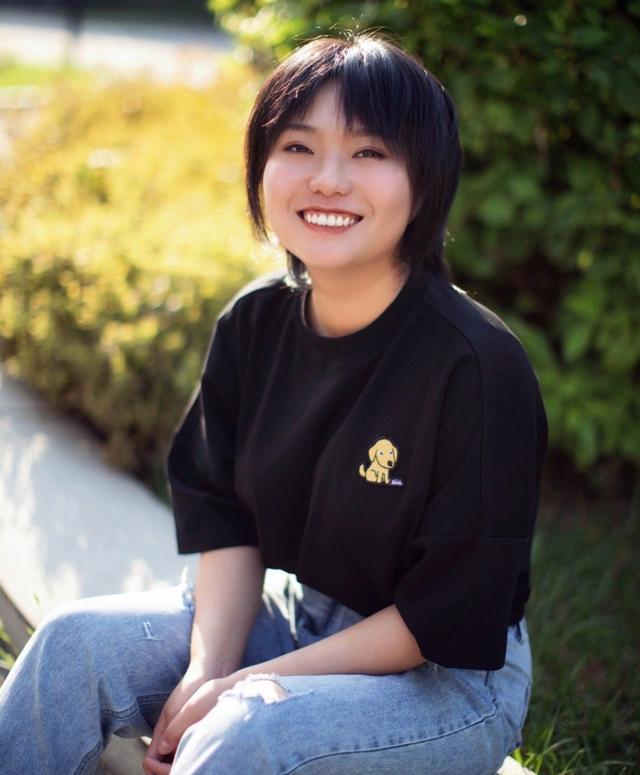 李雪琴|李雪琴再出“神操作”，引得央视新闻回应：东北人到底有多自来熟