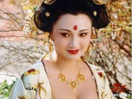 杨贵妃|杨贵妃是否死于马嵬坡,日本女孩拿出家谱,山口百惠承认是她后代