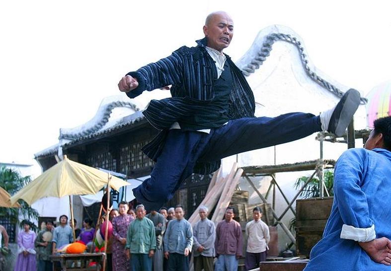 熊欣欣|剧组找来“天价鱼翅”道具，谁料演员毫不知情，一口下去赔了80万