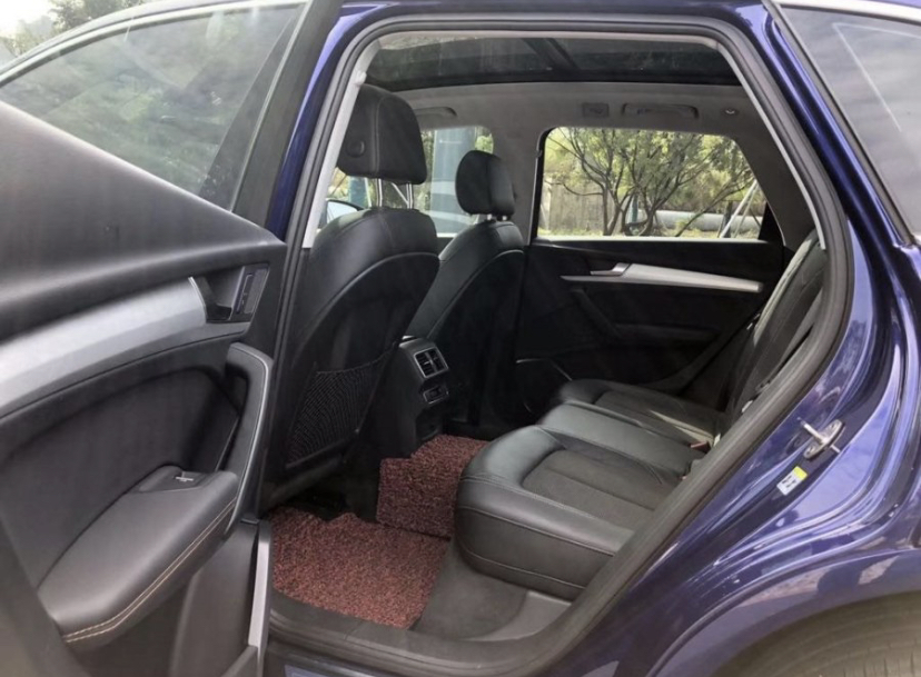 轿车▲新鲜出炉的奥迪Q5L提车价格，快来看看车主被坑了多少？