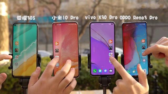 华为荣耀■荣耀30曝光，华为P40双胞胎外观，双扬声器曲面屏设计，屏幕指纹