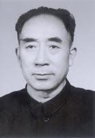 薄一波|薄一波被选为候补委员，有人反对他当选，主席：他应为正式委员
