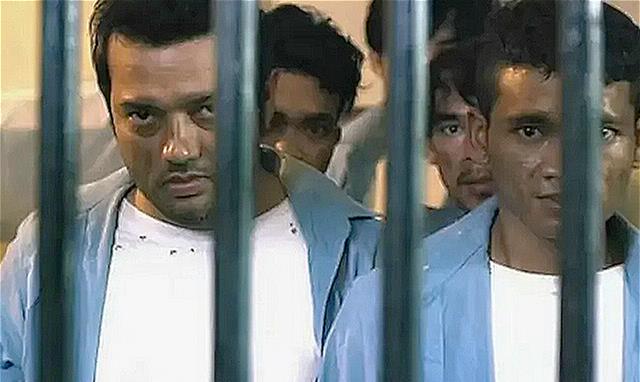 「越狱」《越狱》这部动作大片太劲爆了！90分钟的电影，武打戏竟占了70分