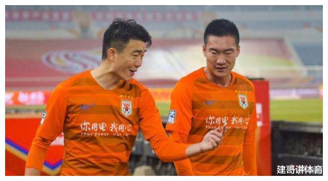 山东鲁能|没有伤病,无缘鲁能23人名单!鲁能后防大闸处境尴尬