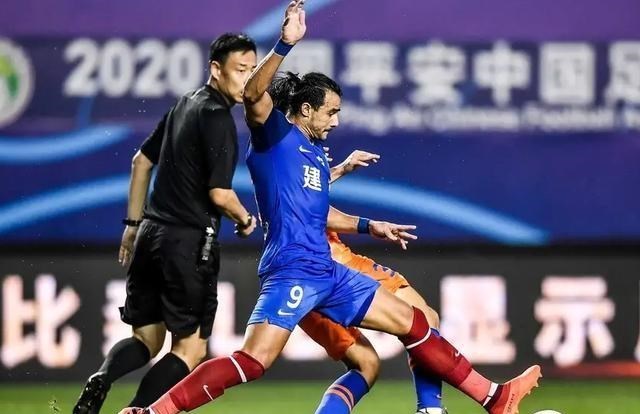 山东鲁能|中超最新积分榜：一场2-1让鲁能飙升2位，豪取三连胜，力压恒大登顶