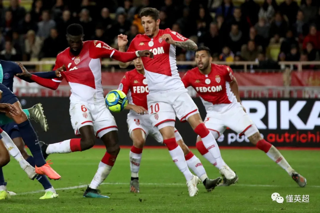 『切尔西』咬死3500万欧元卖不出！蓝军天才兽腰彻底废了，25岁就无球可踢